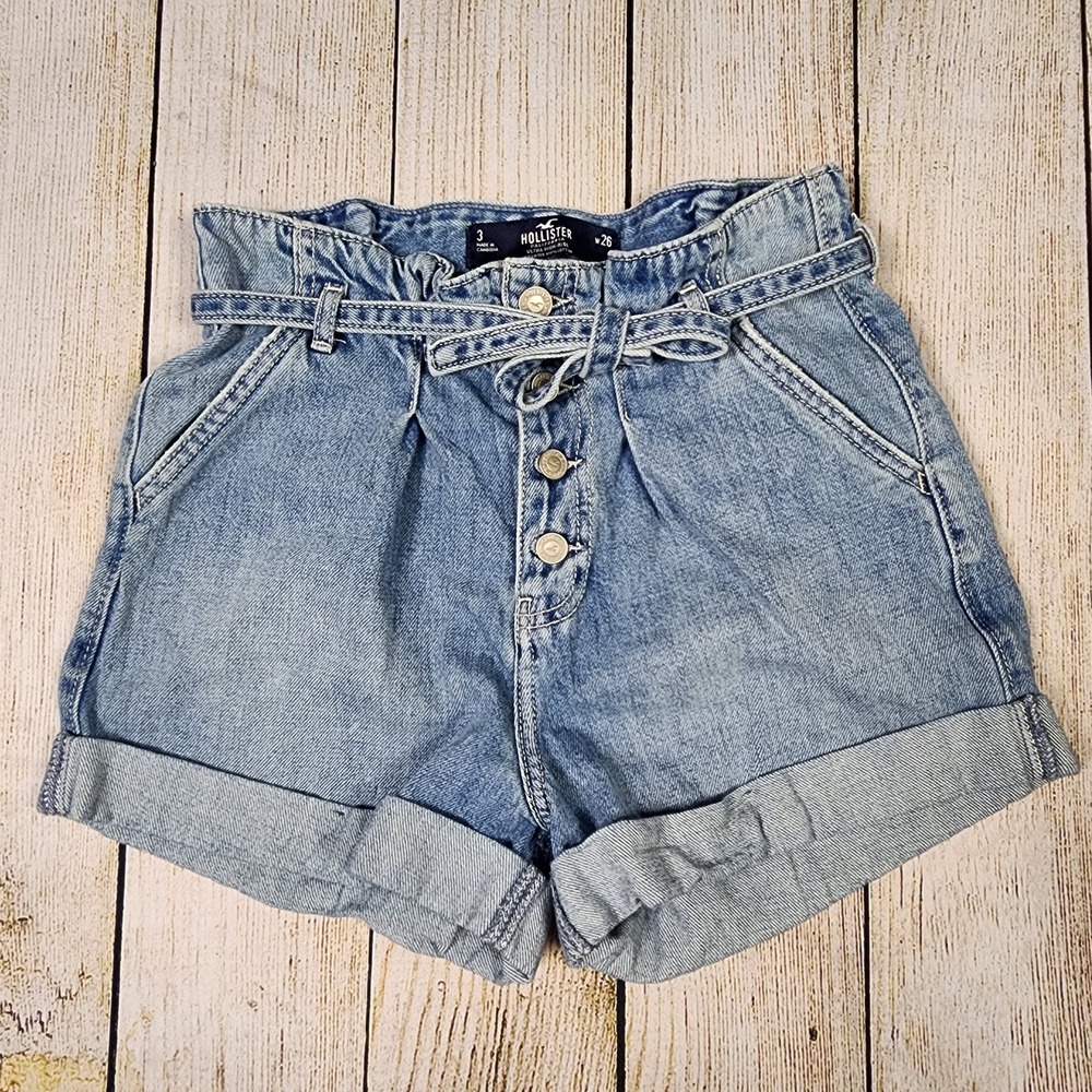 HOLLISTER Mom Shorts Ultra High Rise Paper Bag Size 3 / 26‎